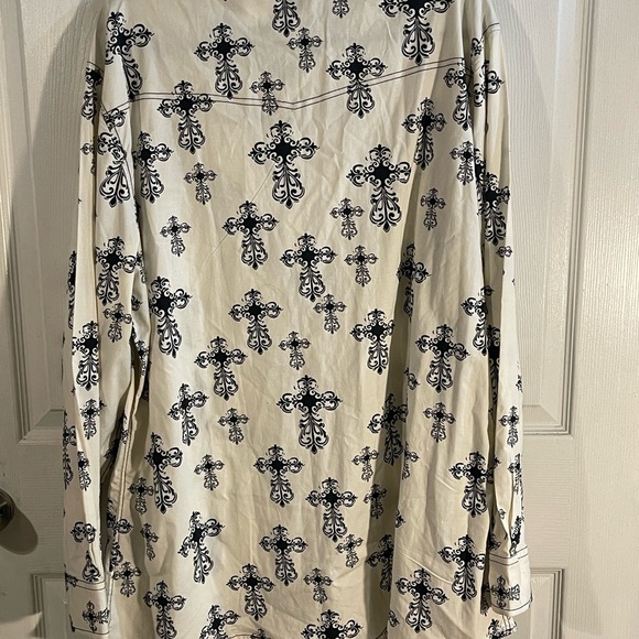 Women's Button Down Shirt with Black Pattern - Picture 7 of 8